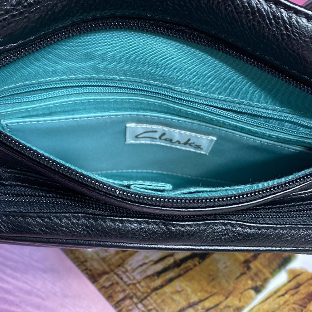 🖤🩵Unisex Clarks Crossbody Genuine Leather bag. - Picture 7 of 11